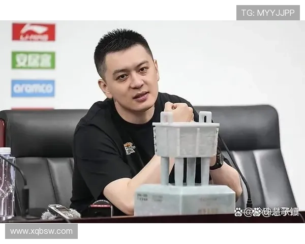 中国男篮逆袭战胜日本晋级亚洲杯决赛 杨鸣带领球队创历史新篇章 中国男篮逆袭战胜日本晋级亚洲杯决赛 杨鸣带领球队创历史新篇章