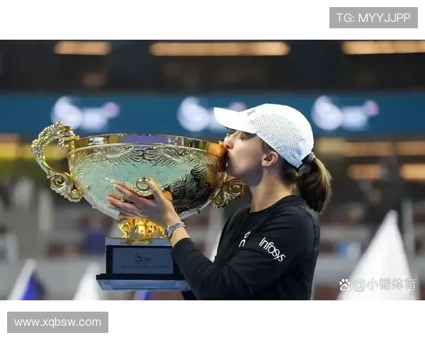 网球赛场风云再起 新星挑战者力克卫冕冠军登顶桂冠 网球赛场风云再起 新星挑战者力克卫冕冠军登顶桂冠