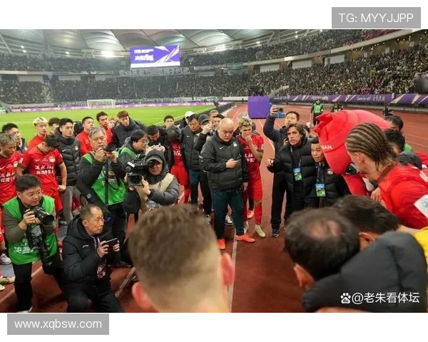 国家队备战关键赛事中超外援状态回暖引发球迷热议新帅战术调整成焦点