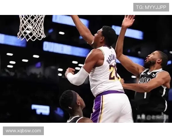 篮网战胜雄鹿力克东部强敌 詹姆斯单场狂砍40分助湖人逆转