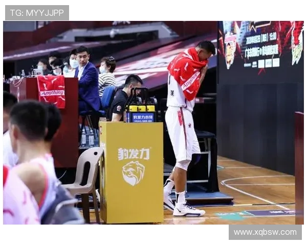 马丁卫冕之路再起波澜杜卡迪车队内战愈演愈烈